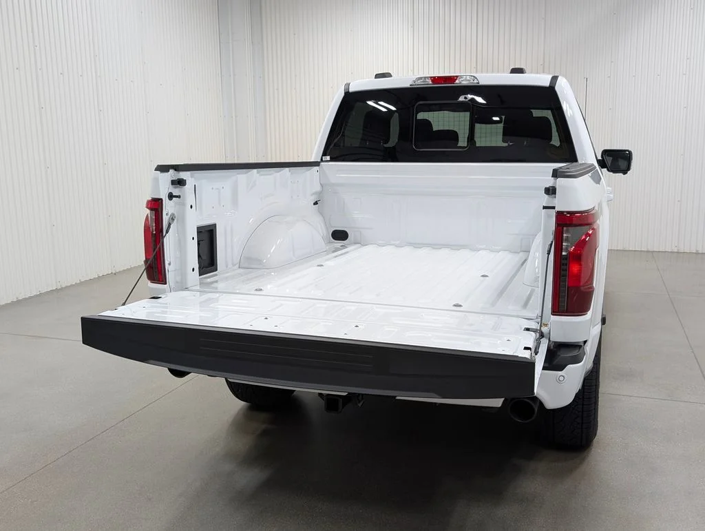 New 2026 Oxford White Ford XLT image 24
