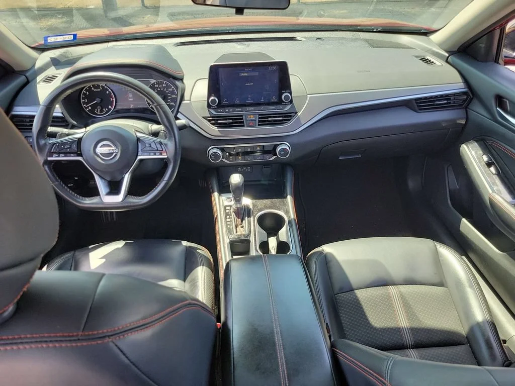 Used 2023 Red Nissan SR FWD image 19