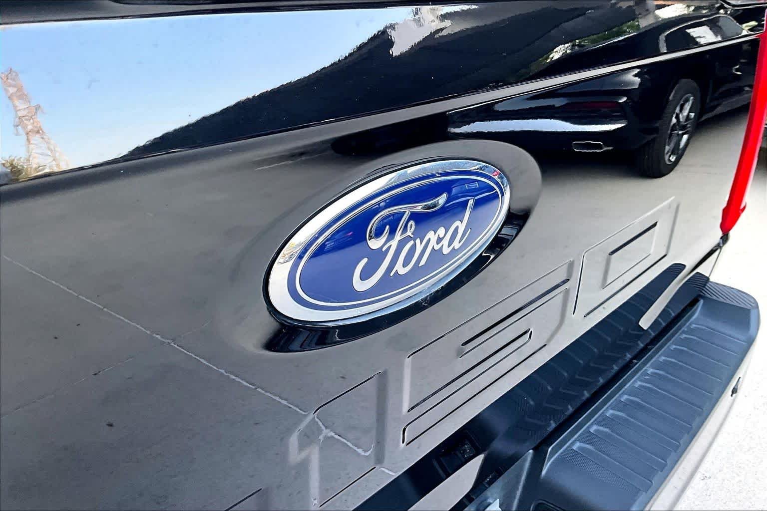 Used 2023 Agate Black Metallic Ford XL image 34
