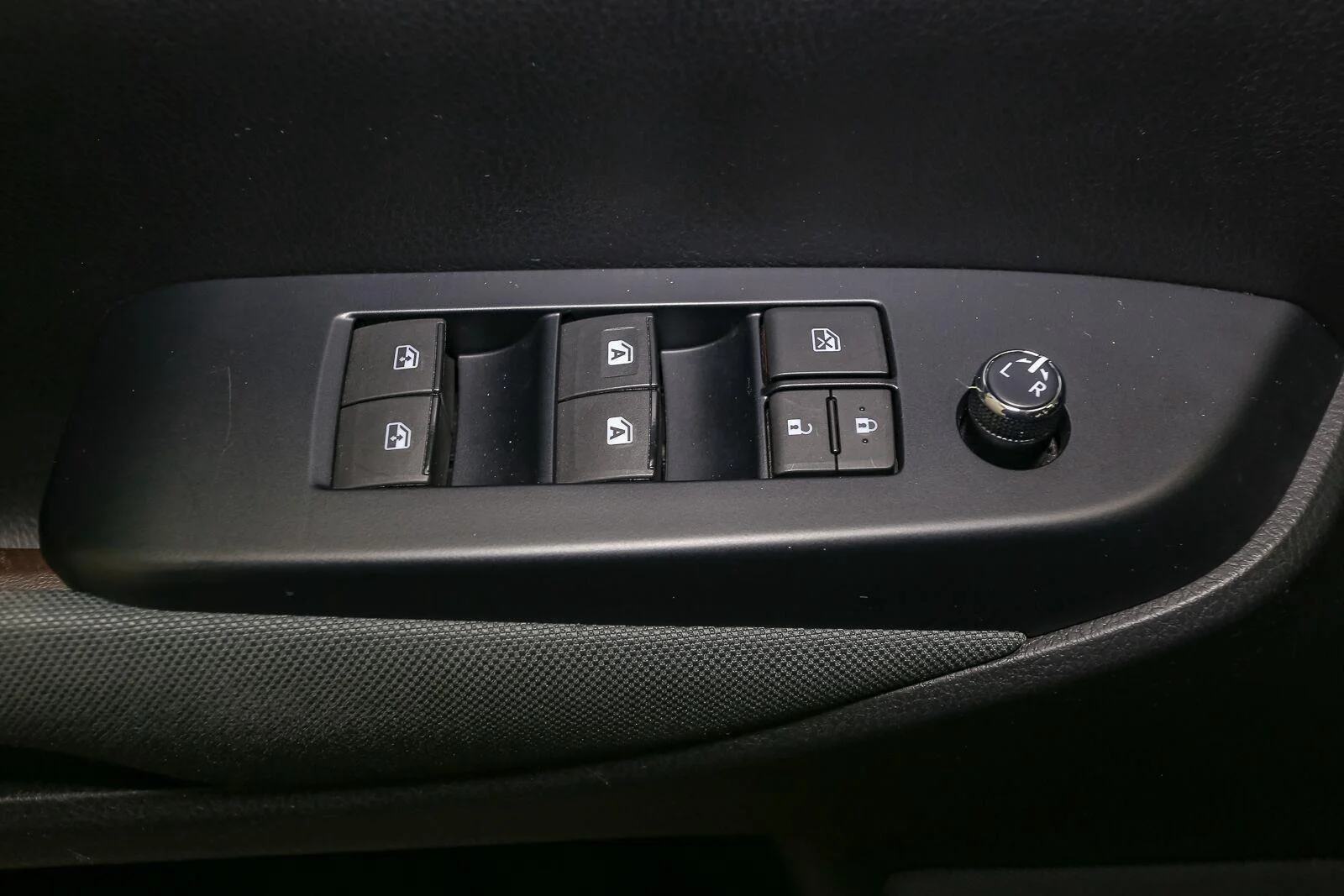 Used 2019 Predawn Gray Mica Toyota LE image 36