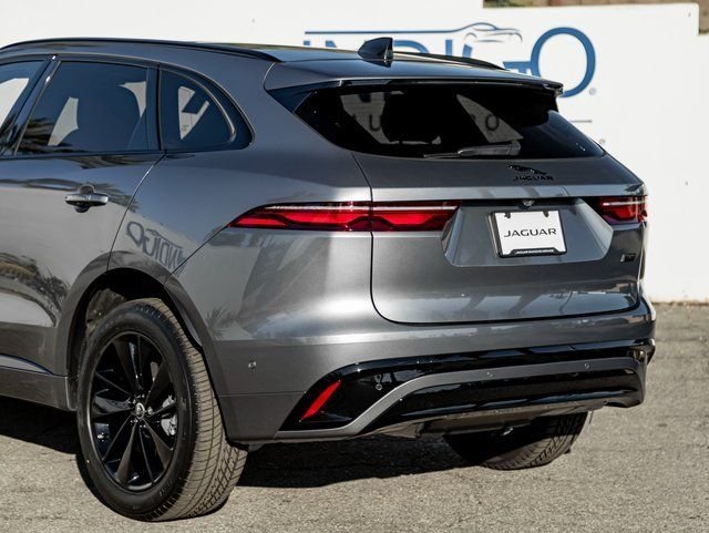 New 2026 Eiger Grey JAGUAR P250 R-DYNAMIC S image 10