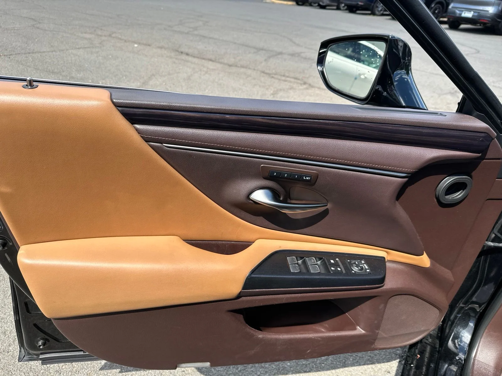 Used 2021 Black Lexus 250 image 27