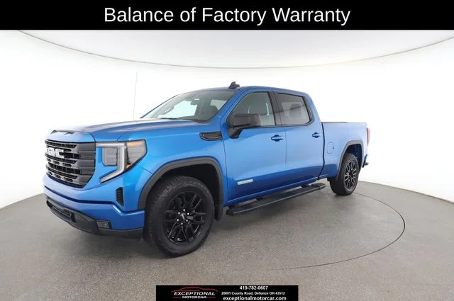 Used 2023 Blue GMC Elevation image 3