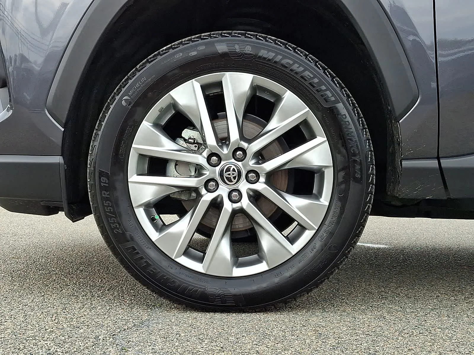 Used 2025 Magnetic Gray Metallic Toyota XLE Premium image 10