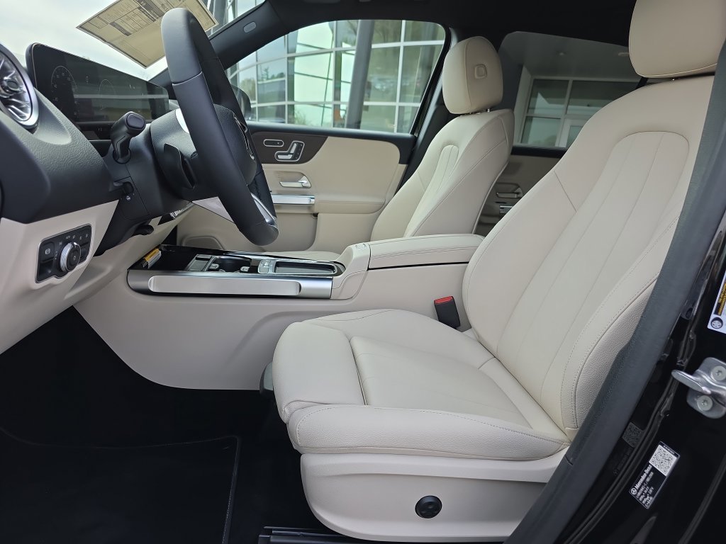 New 2026 Black Mercedes-Benz GLB 250 image 10