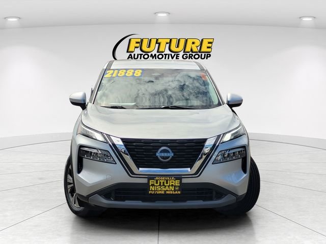 Used 2023 Silver Nissan SV image 2