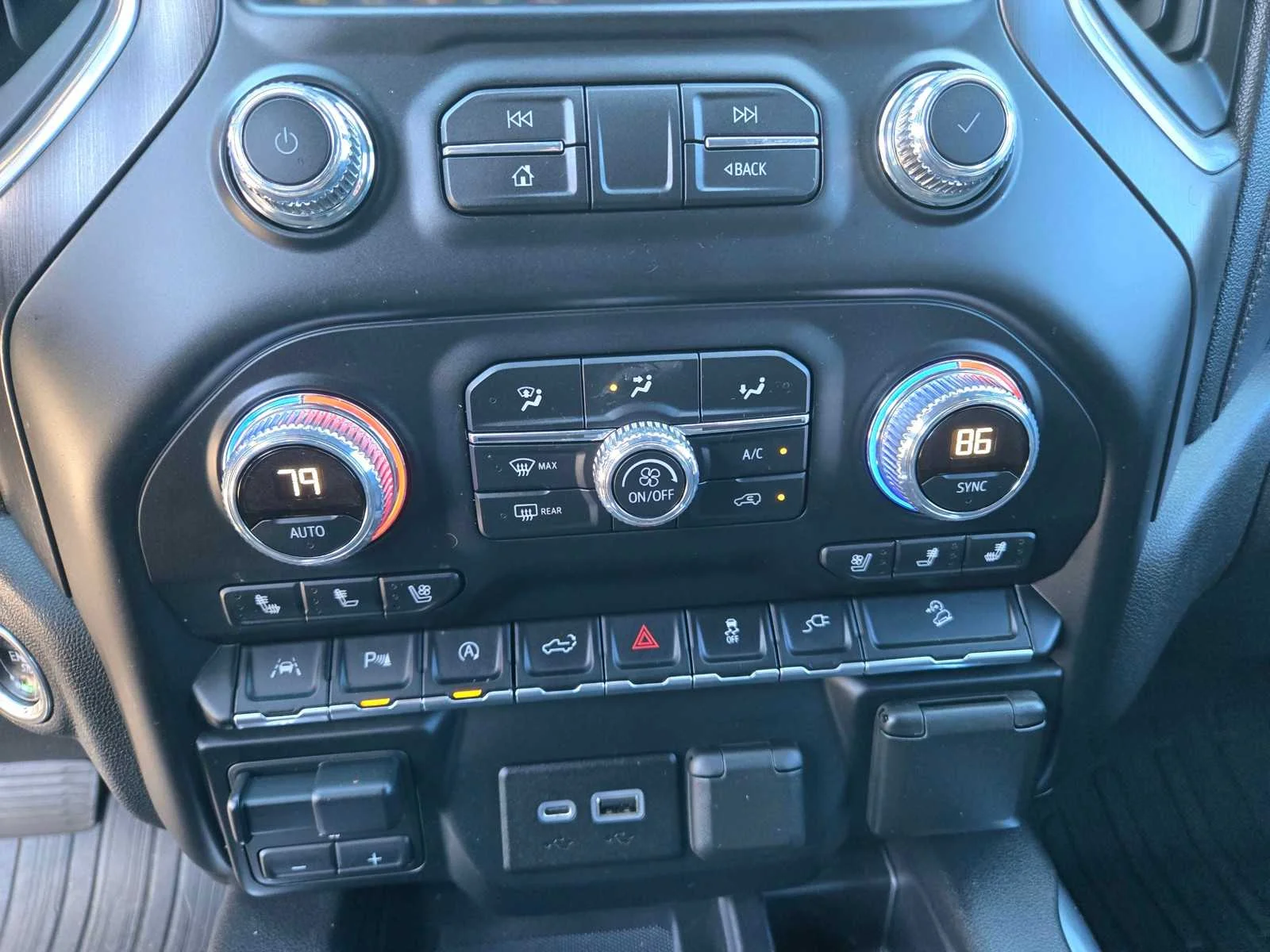 Used 2019 ONYX BLACK GMC AT4 image 18