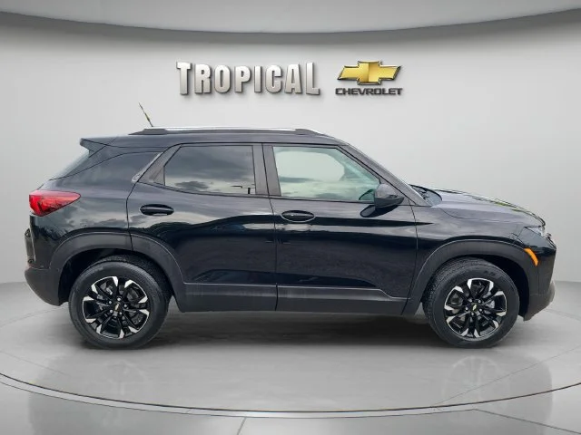 Used 2023 MOSAIC BLACK METALLIC Chevrolet LT image 6