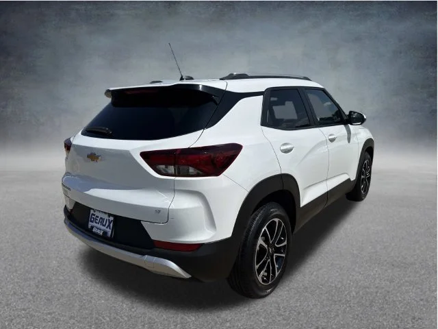 Used 2025 White Chevrolet LT image 21
