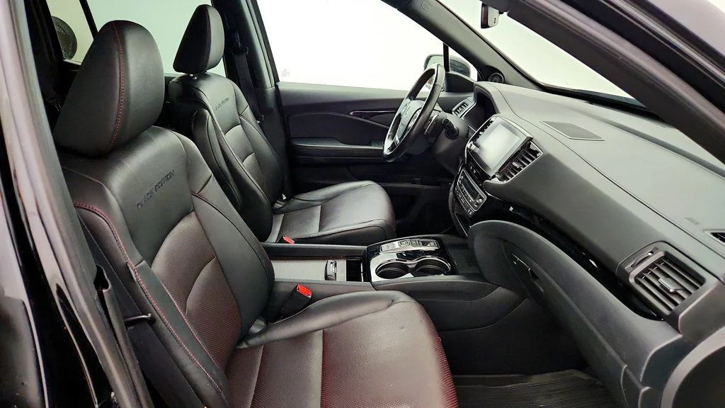 Used 2023 Crystal Black Pearl Honda Black Edition AWD image 22