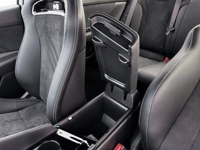 2026 Hyundai Elantra N - Photo 18