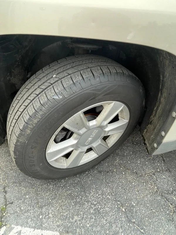 Used 2011 Gold GMC SLE-2 image 7