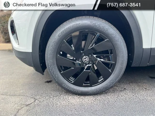 New 2026 White Volkswagen 2.0T SE w/Technology image 5