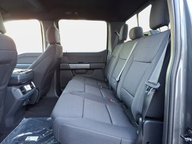 New 2026 Carbonized Gray Metallic Ford XLT image 7