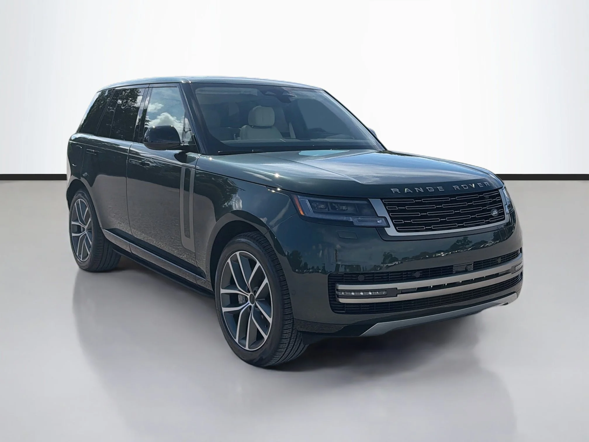 New 2026 Belgravia Green Land Rover SE image 7