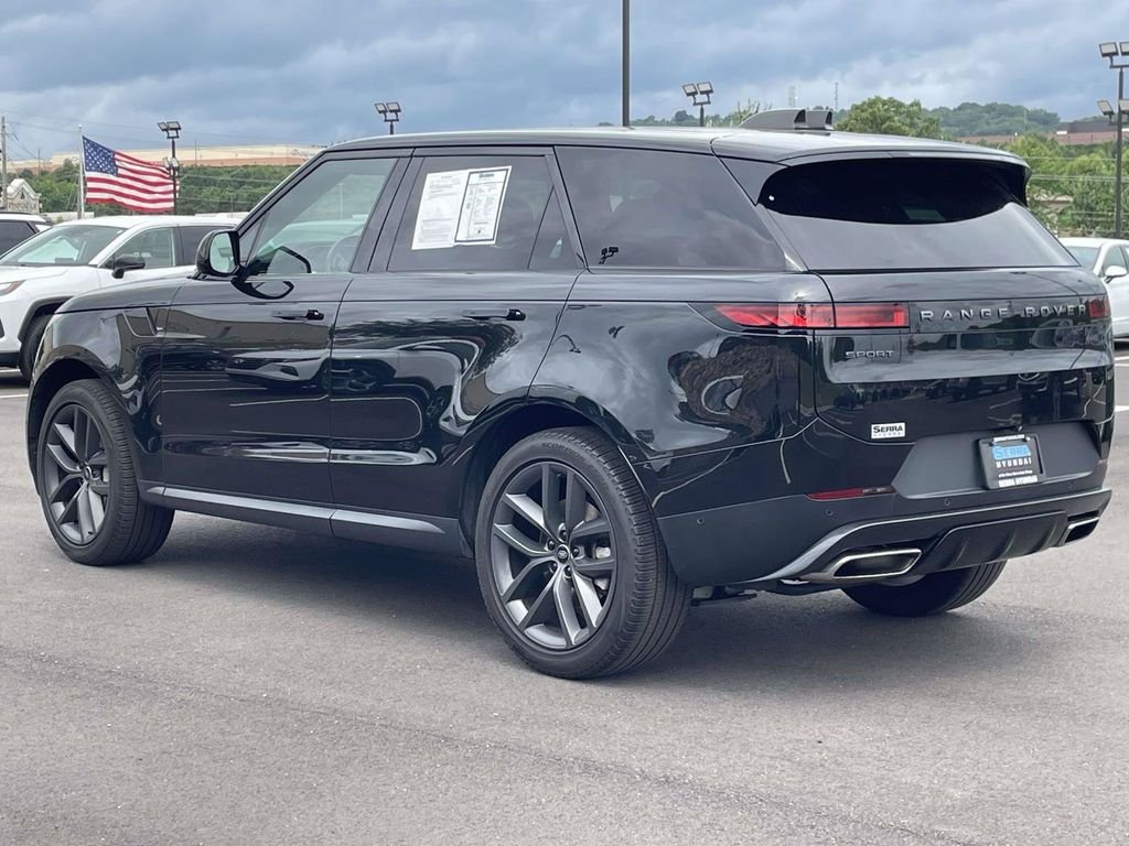 Used 2024 Black Land Rover SE image 5