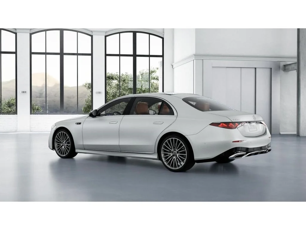 New 2027 White Mercedes-Benz S 580 image 30