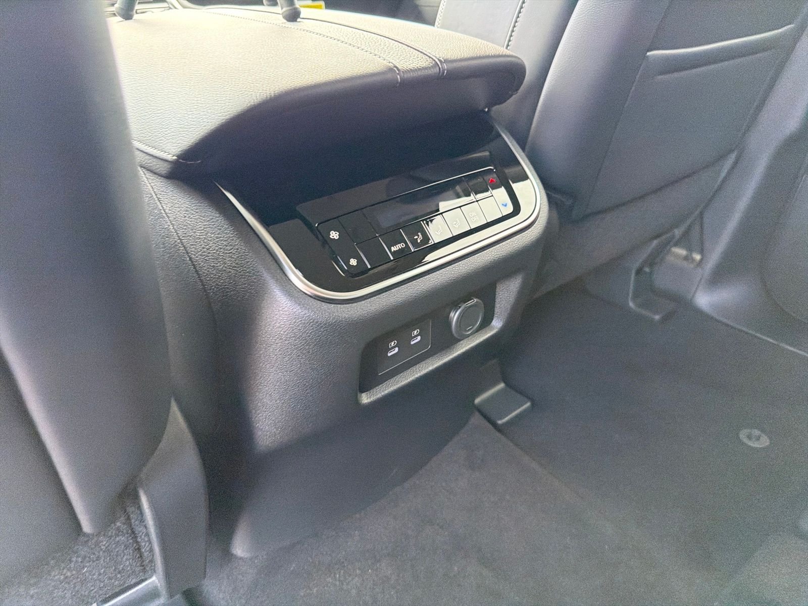 New 2026 Nissan Armada SV 4D Sport Utility