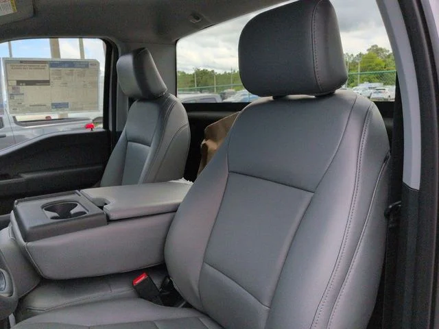 New 2026 Oxford White Ford F-450® XL image 15