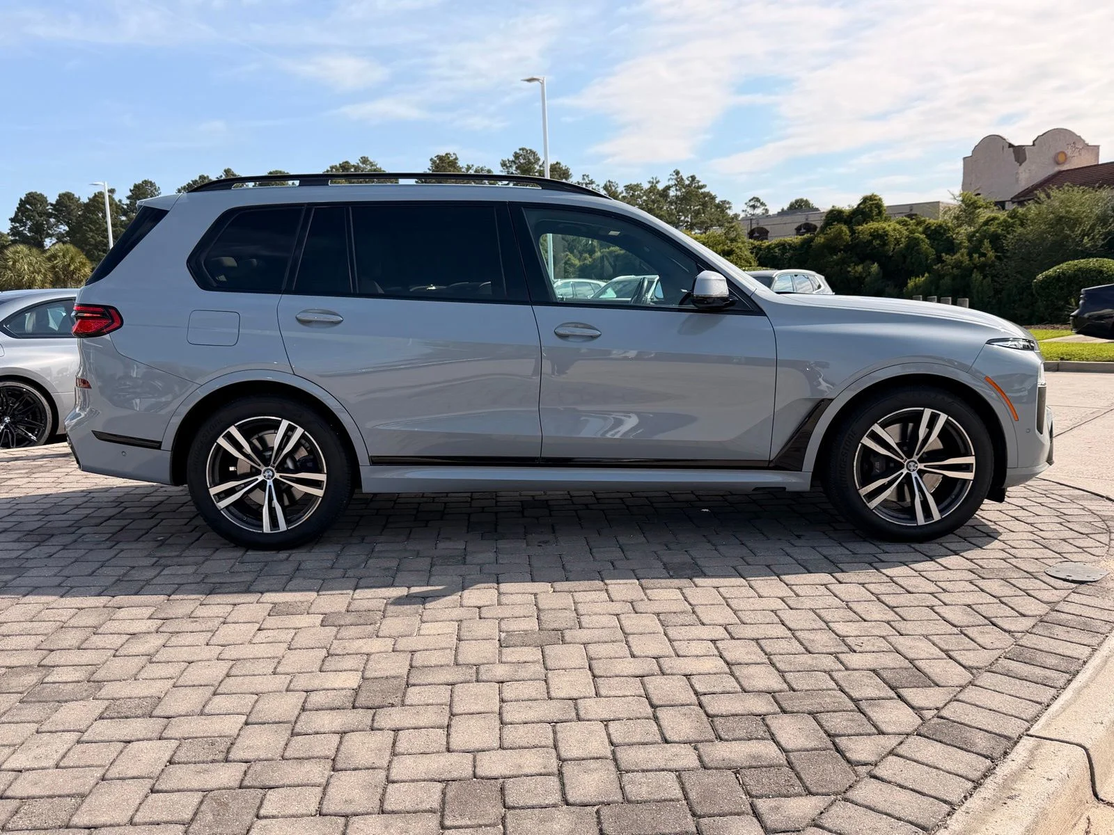 Used 2024 Gray Metallic BMW xDrive40i image 8