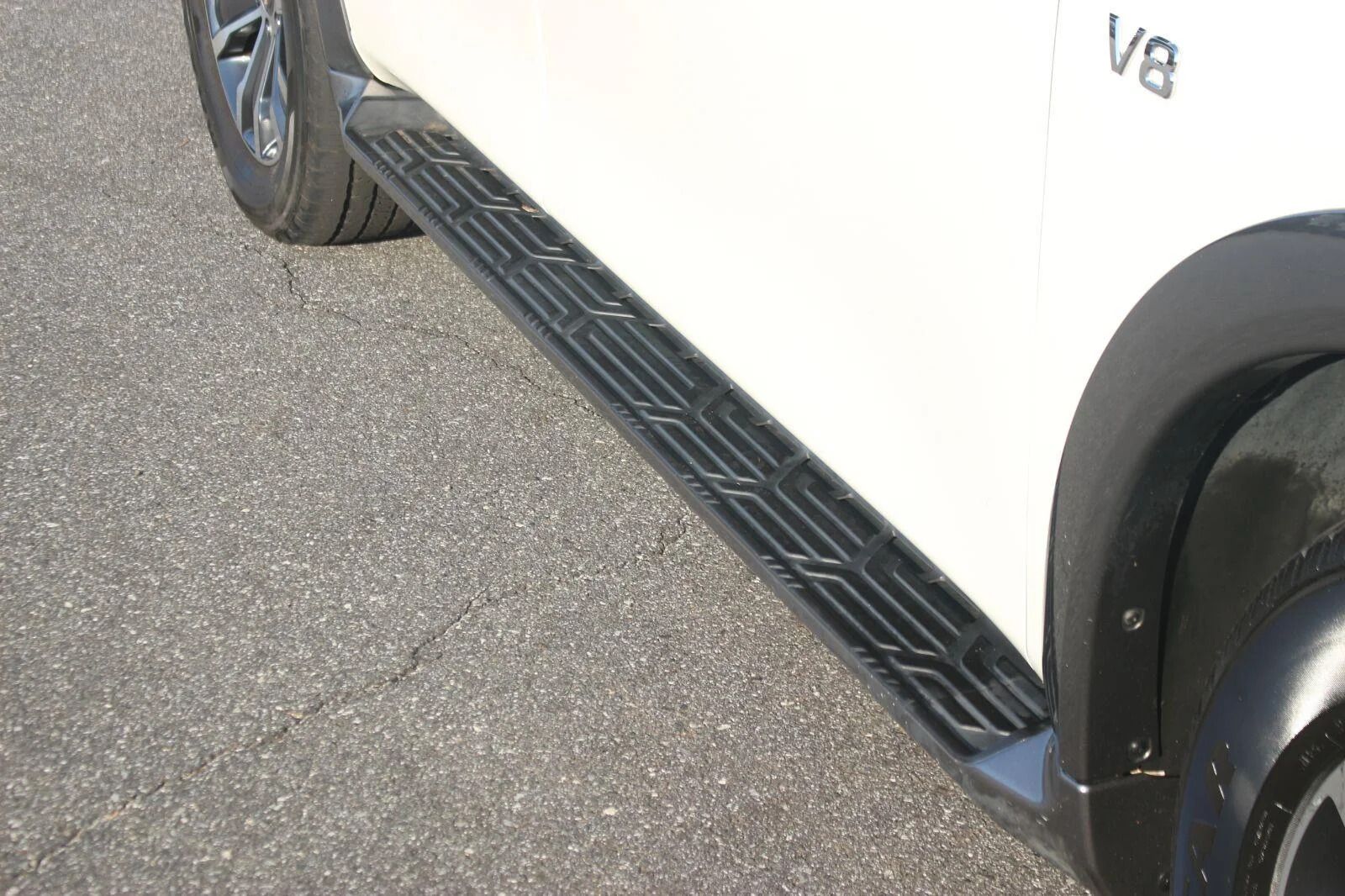 Used 2019 White Nissan SL image 10