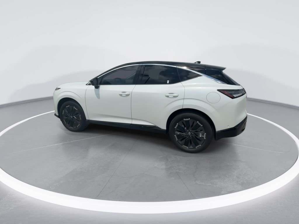 Used 2025 White Nissan Platinum image 6