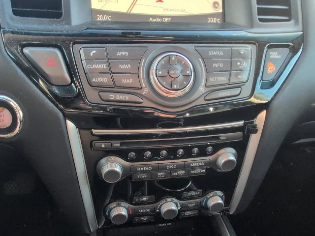 Used 2020  Nissan SV image 23