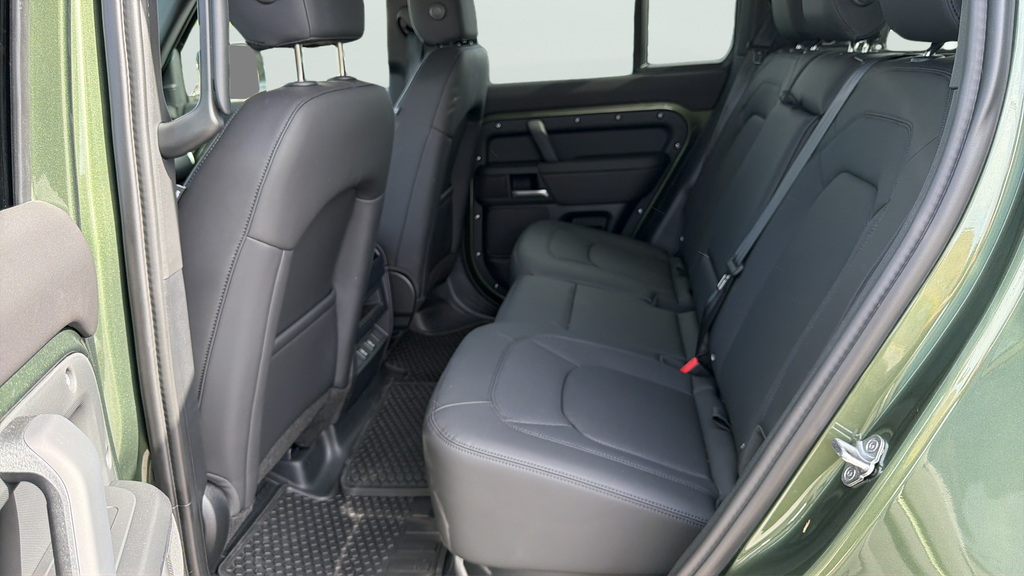 New 2026 Woolstone Green Land Rover S image 18