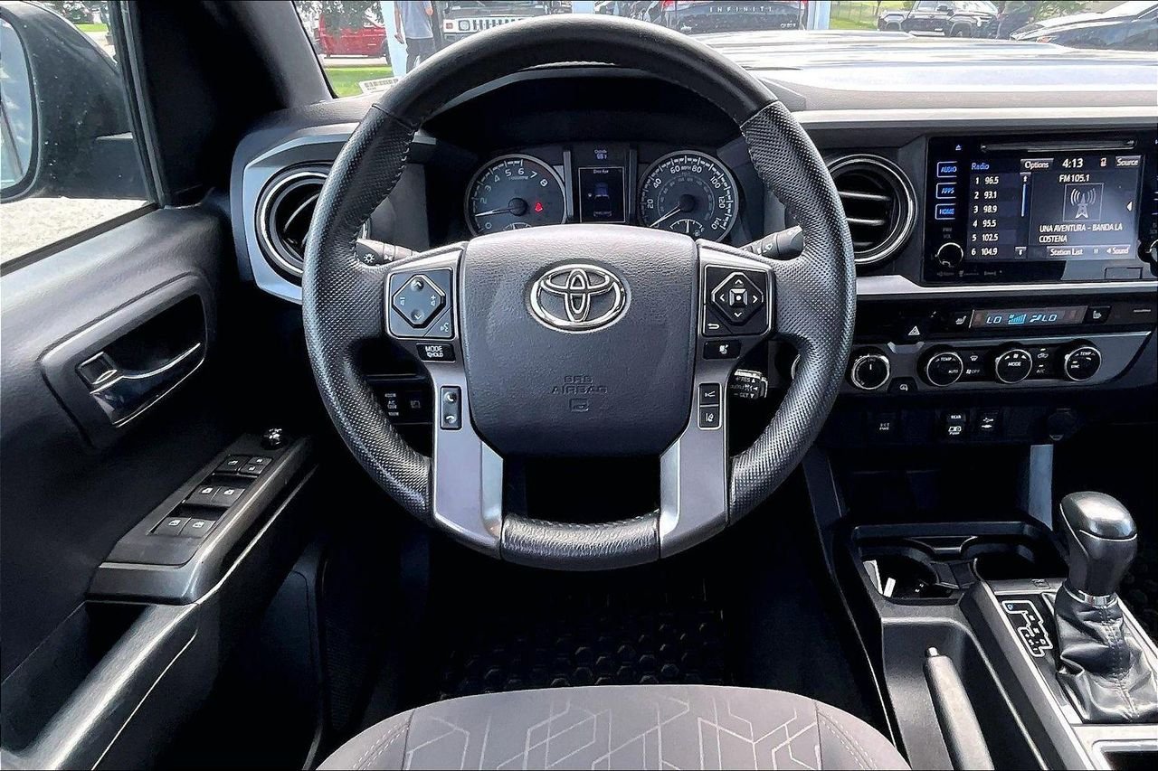 Used 2018 Midnight Black Metallic Toyota SR5 image 11