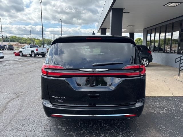 2026 Chrysler Pacifica Select - Photo 6