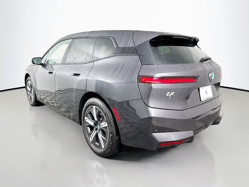 Used 2026 Dark Graphite Metallic BMW xDrive60 image 7