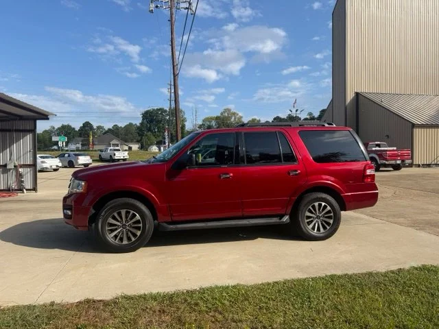 Used 2017 Red Ford XLT image 4
