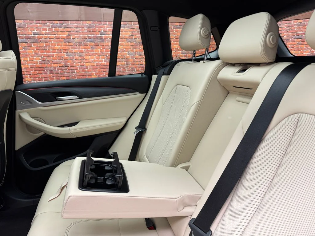 Used 2023 Black BMW xDrive30i image 11