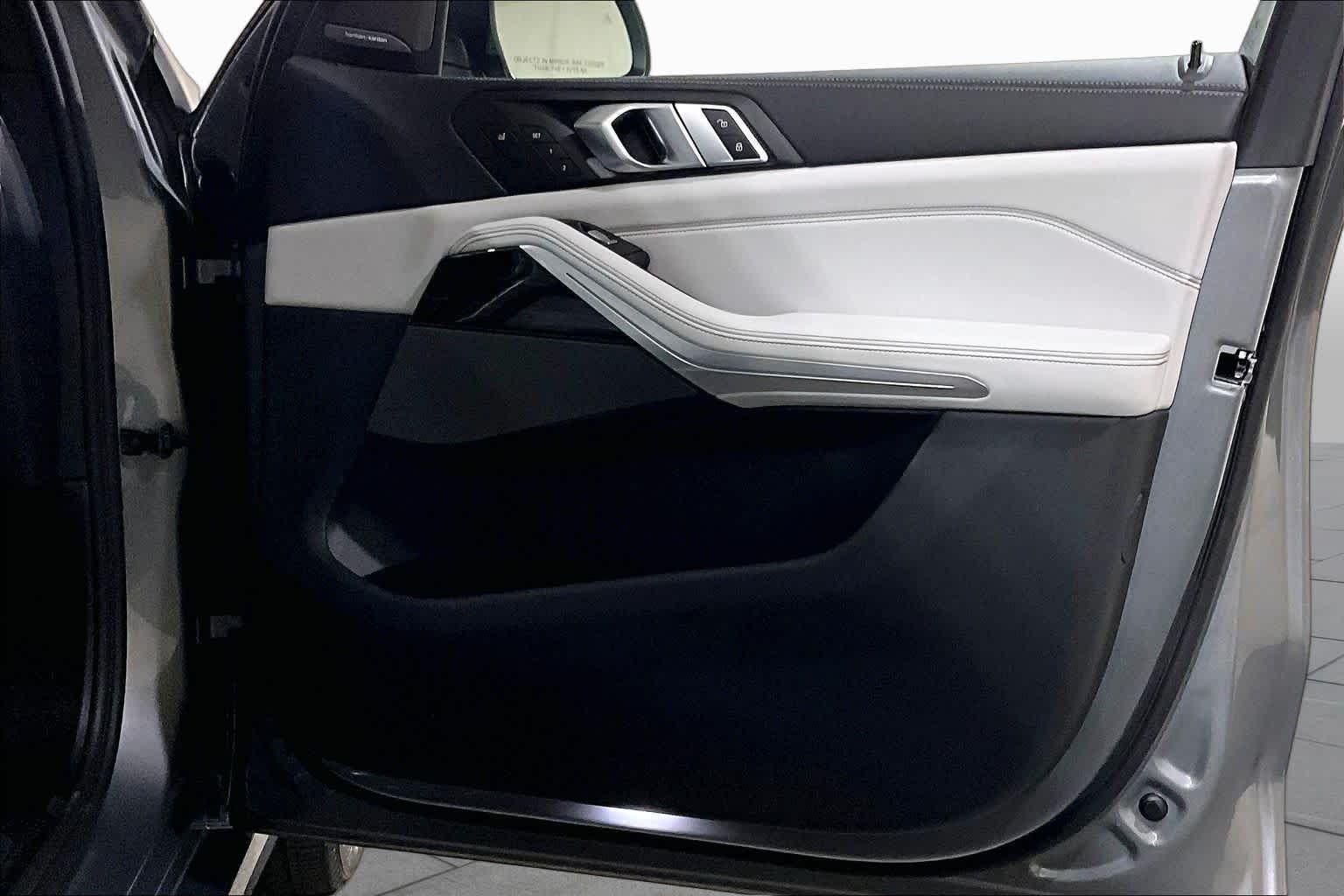 Certified Used 2023 Skyscraper Grey Metallic BMW xDrive40i image 22