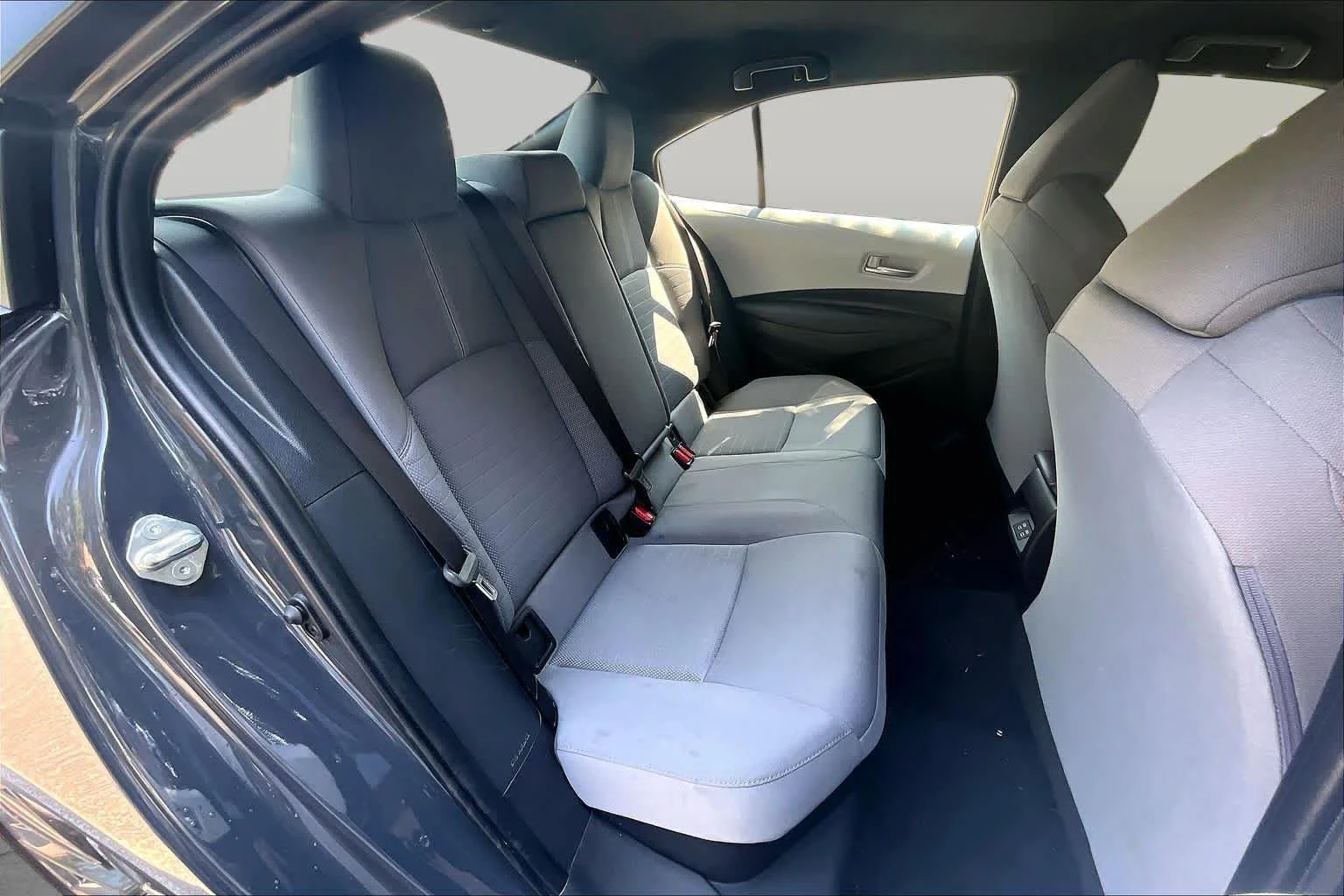 Used 2025 Underground Toyota Hybrid SE image 18