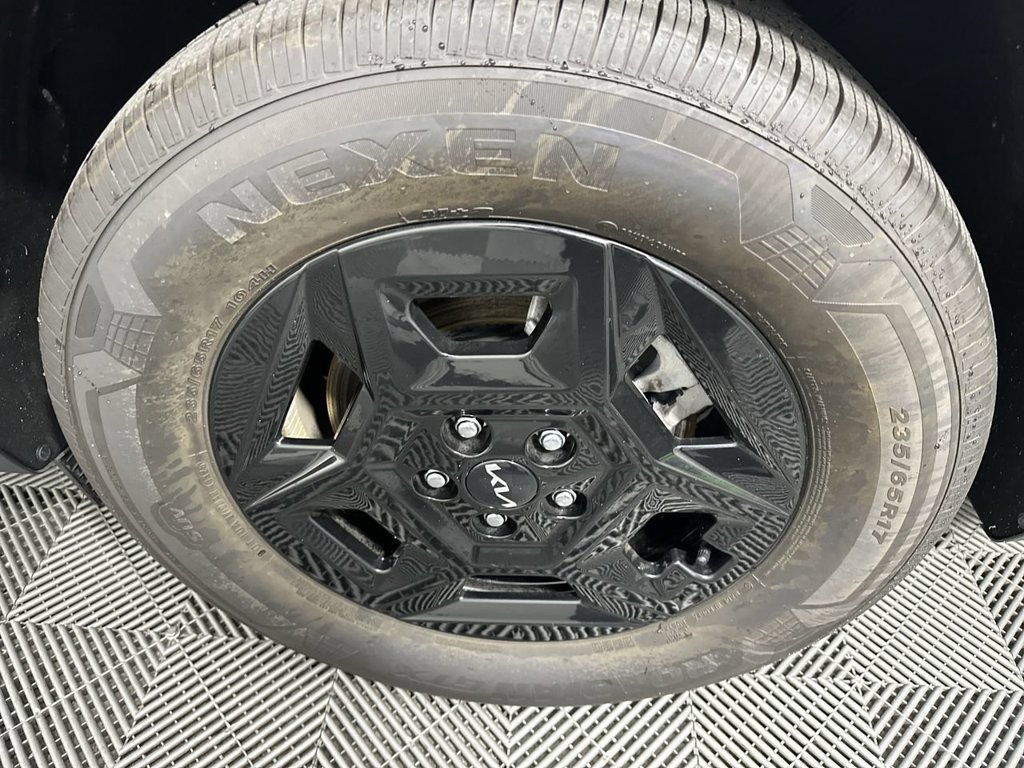 Certified Used 2026  Kia LX image 21