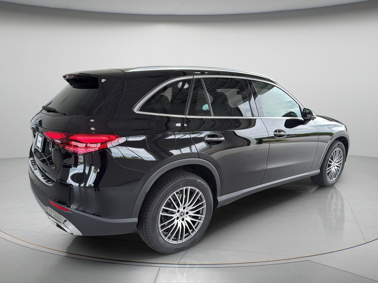 New 2026 Black Mercedes-Benz GLC 300 image 5