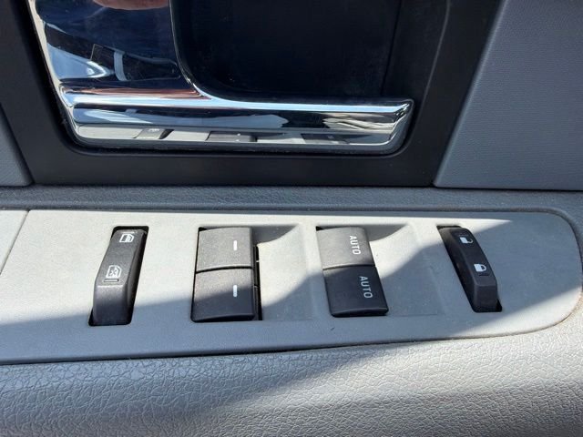 Used 2014 Black Ford XLT image 13