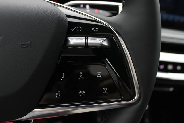 2026 Cadillac LYRIQ Sport - Photo 9