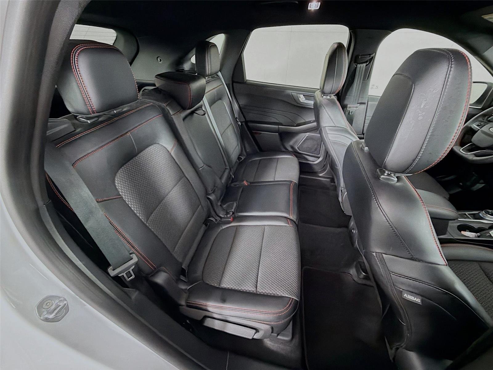 Used 2023 Oxford White Ford ST-Line image 30