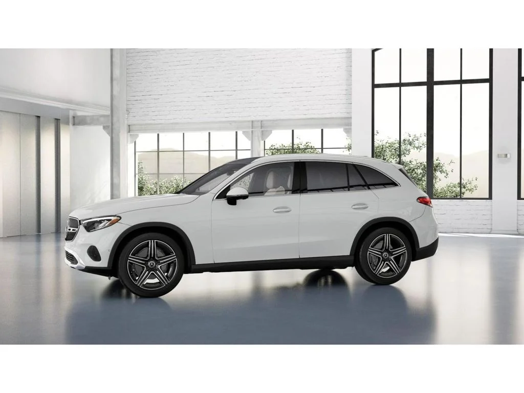 New 2027 White Mercedes-Benz GLC 300 image 36