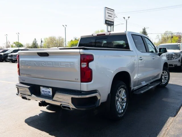 Used 2020 Silver Chevrolet LT image 10