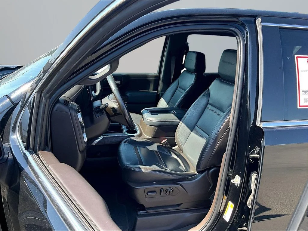 Used 2020 Black GMC Denali image 26