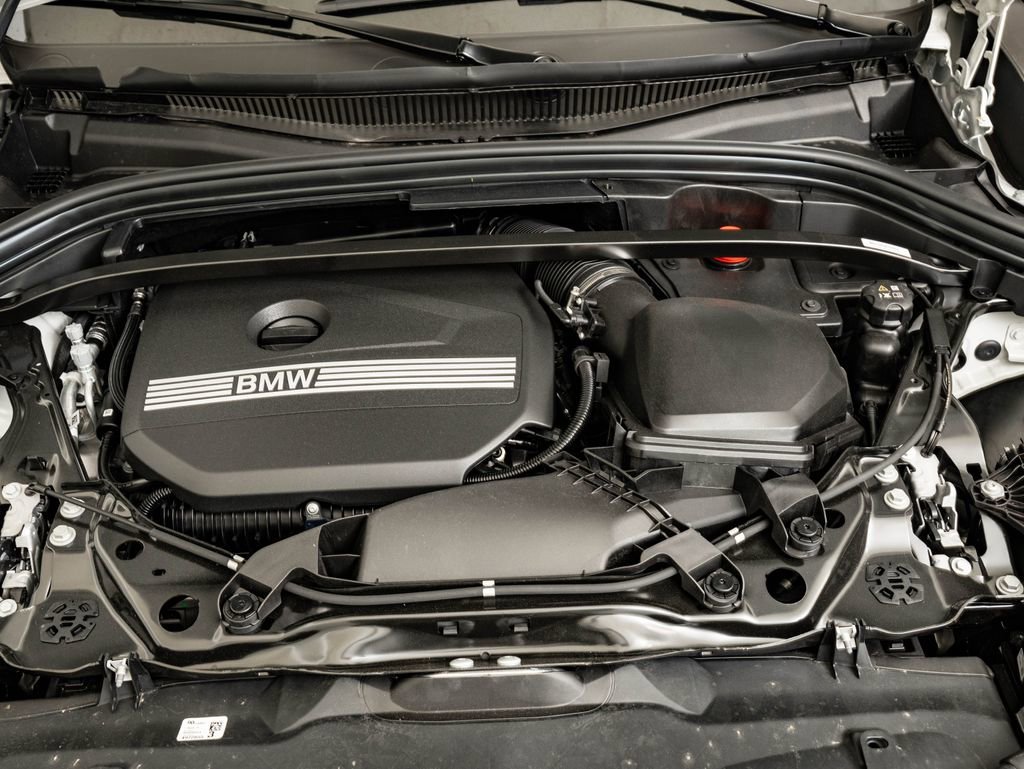 New 2026 Alpine White BMW xDrive28i image 48