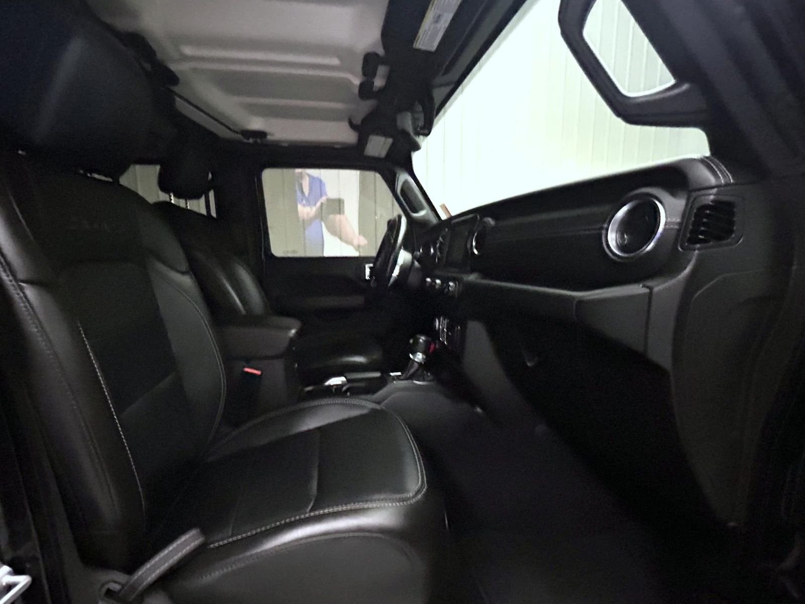 Used 2022 Black Jeep Unlimited Sahara 4xe image 15