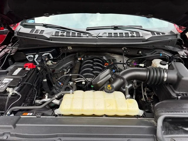 Used 2020  Ford Lariat image 19