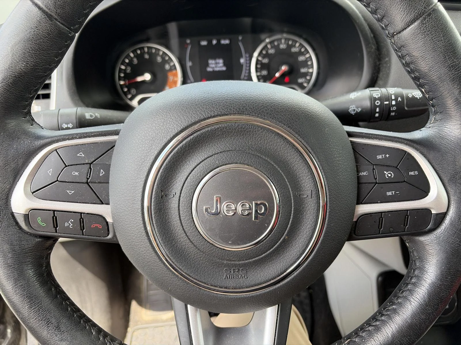 Used 2019 Black Clearcoat Jeep Latitude image 16