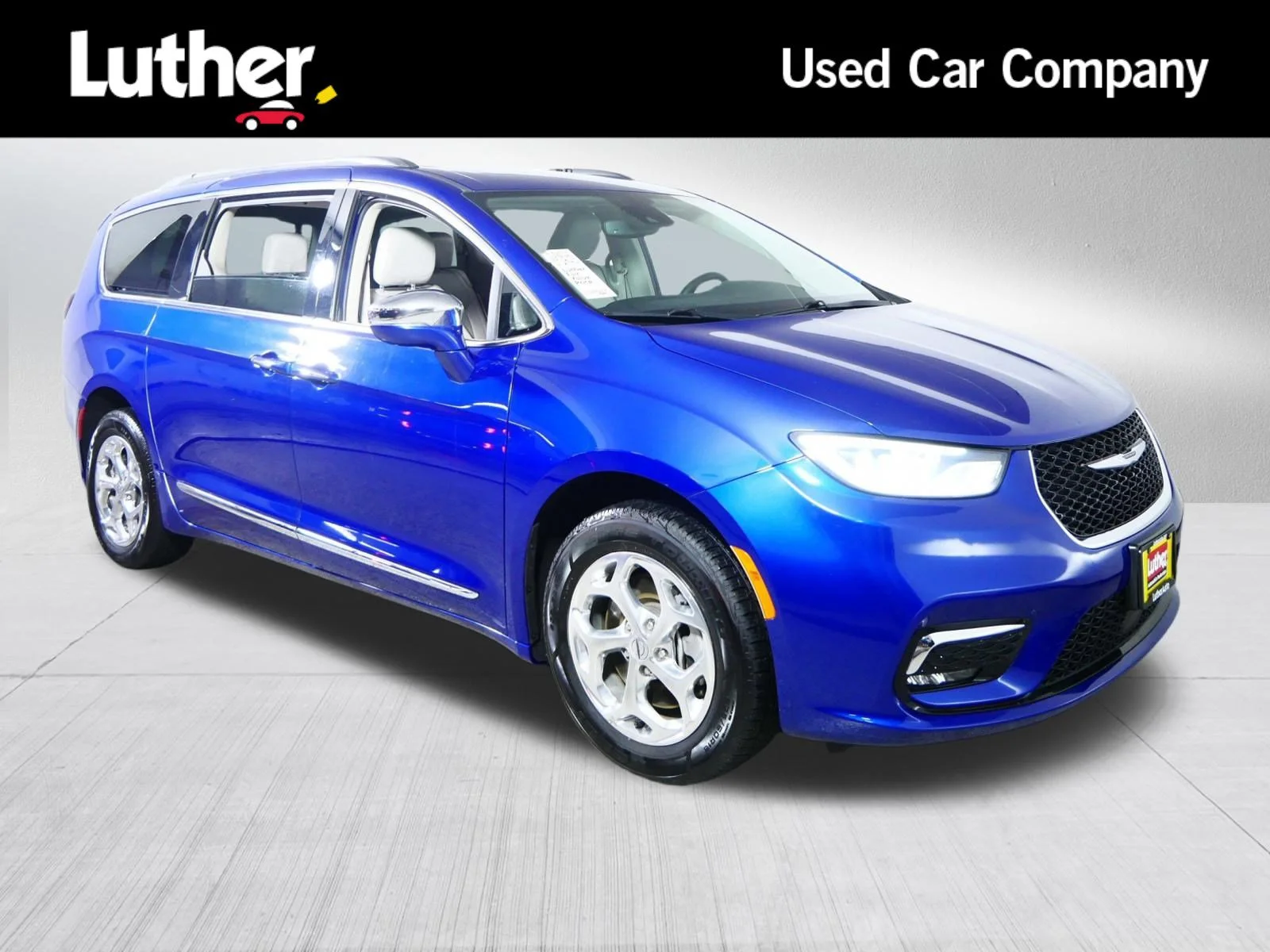 2021 Chrysler Pacifica Limited's photo