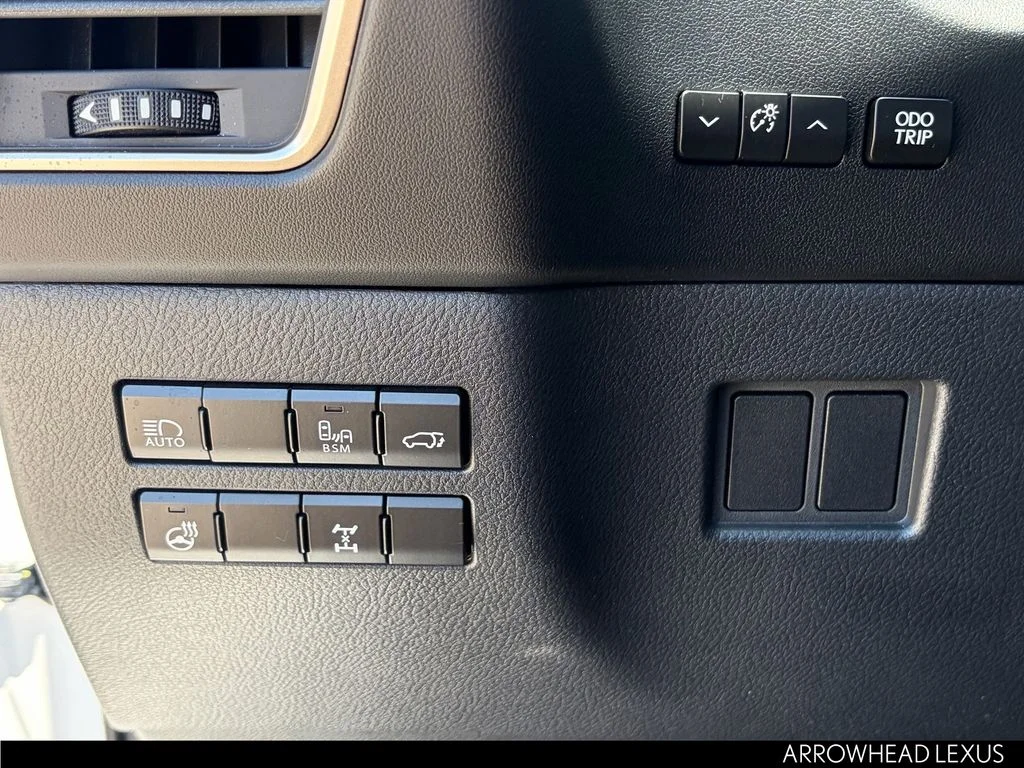 Used 2020 White Lexus 300 F Sport image 23