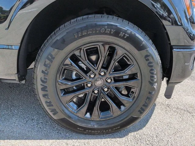 New 2026 Agate Black Metallic Ford XLT image 11